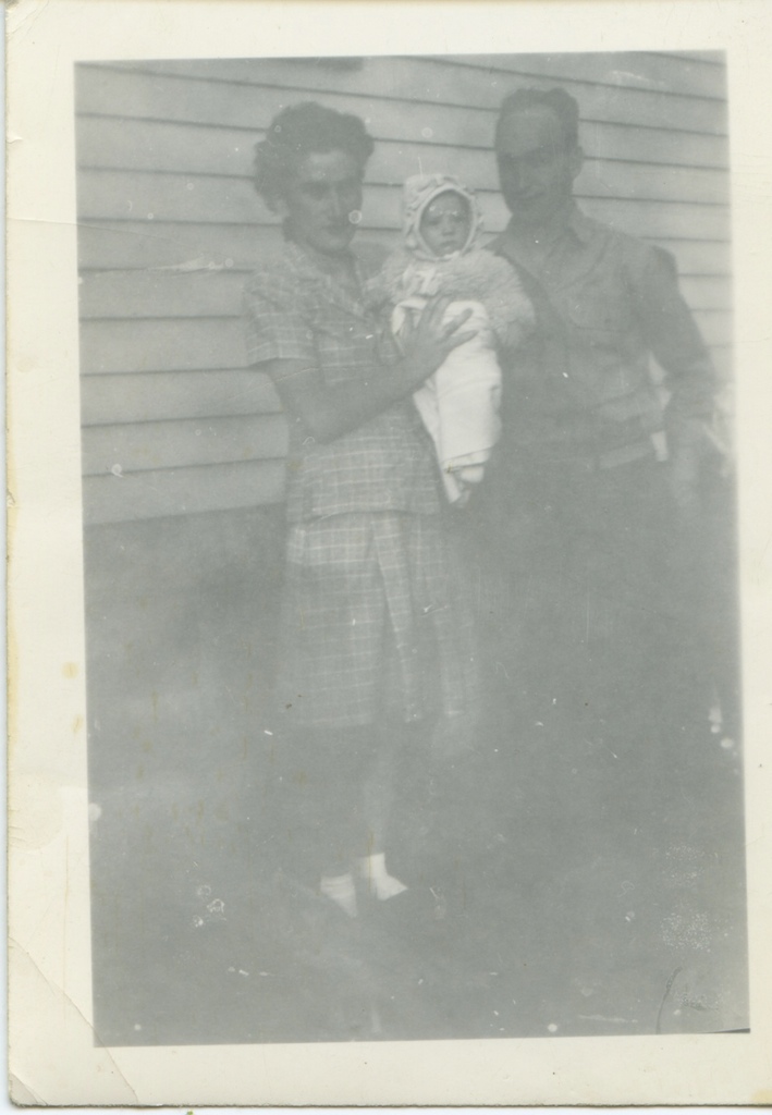 Margrette_-_John_Jr_-_John_Sr__Clifford__Foutz